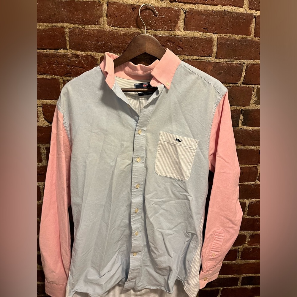 Vineyard vines button down — “party shirt” slim fit Tucker shirt